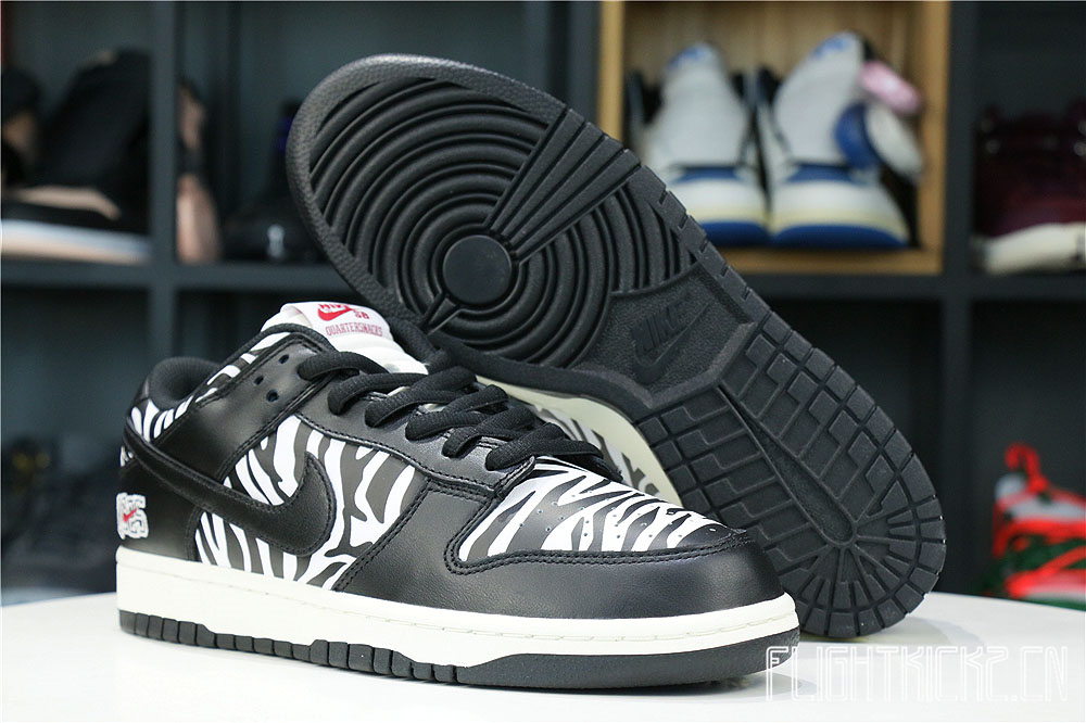 Nike SB Dunk Low Quartersnacks Zebra