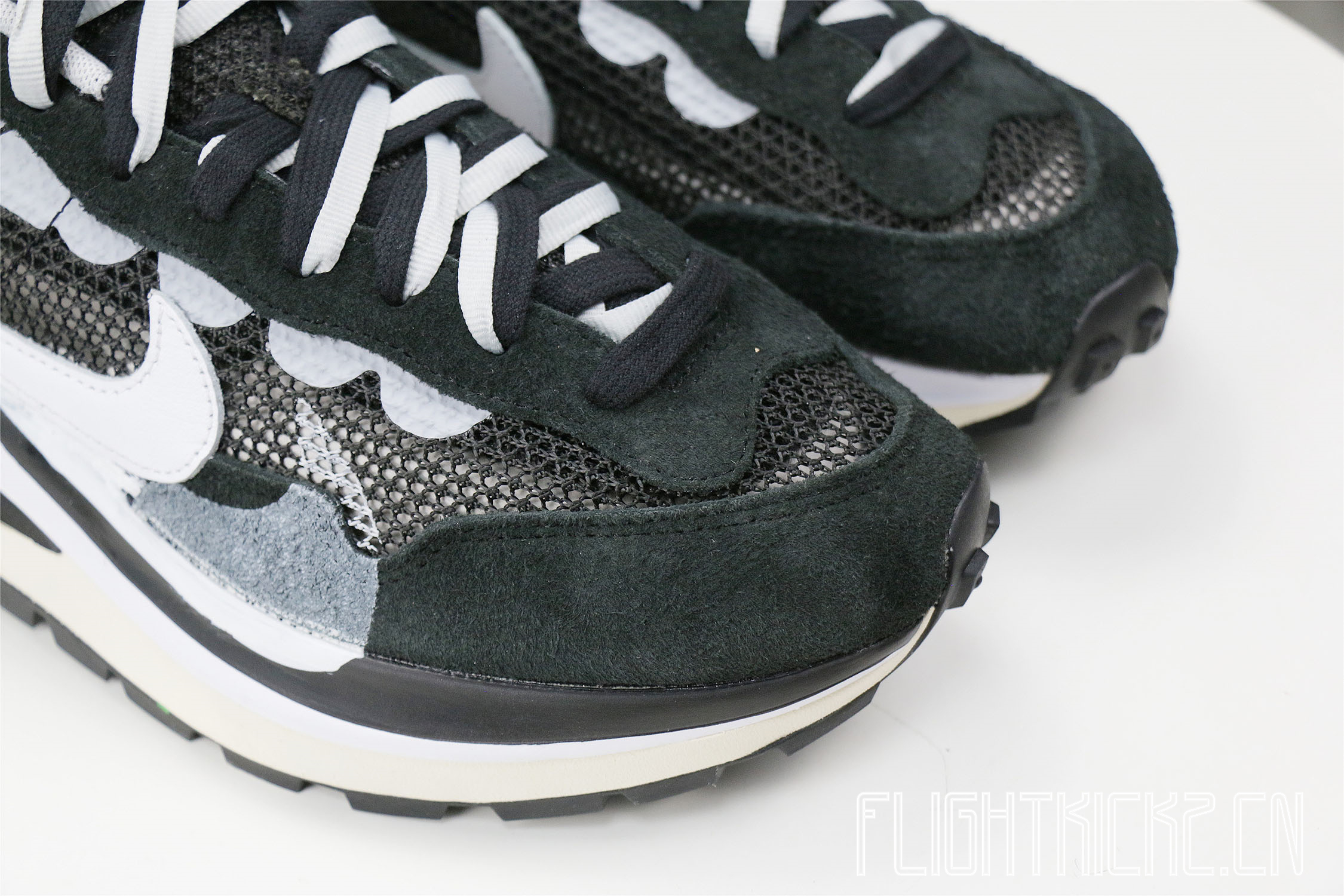 Sacai x Nike Vaporwaffle Black White (LN5 A1)