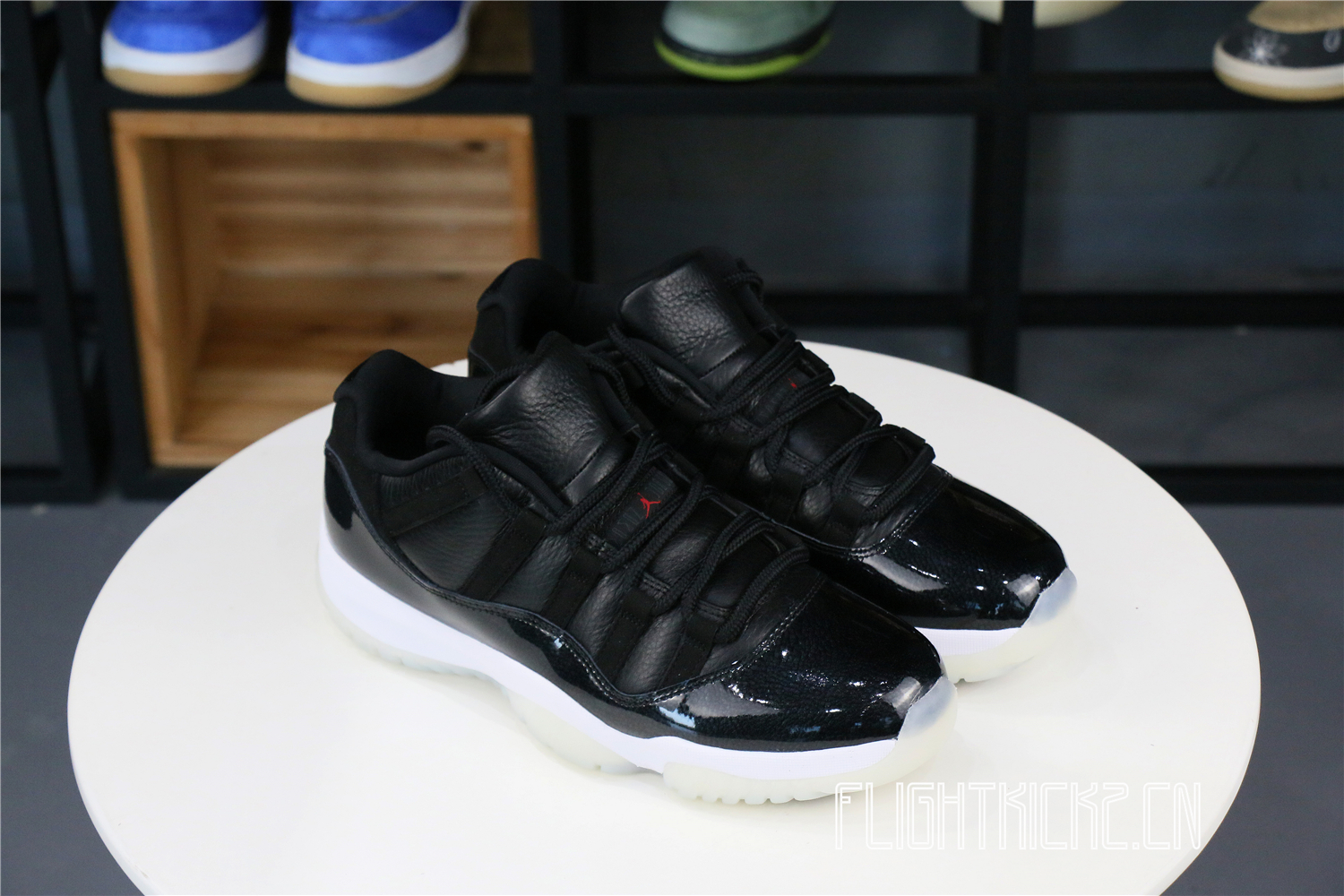 Air Jordan 11 Low “72-10”