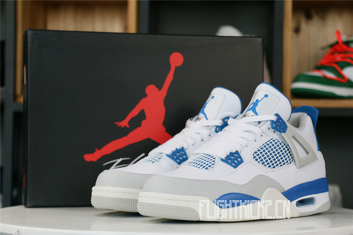 AIR JORDAN 4 RETRO ‘MILITARY BLUE’ 2012