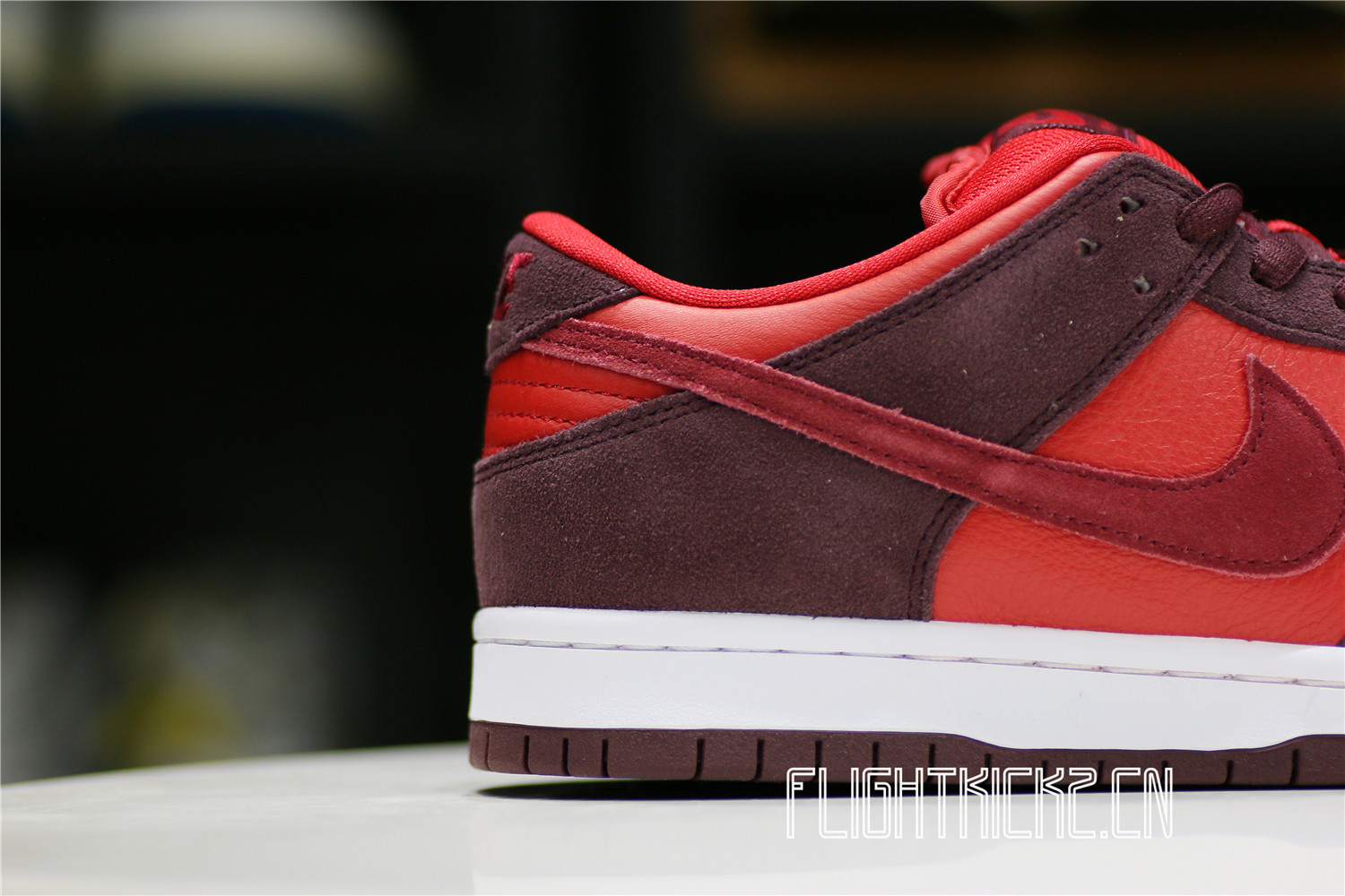 Nike SB Dunk Low Cherry