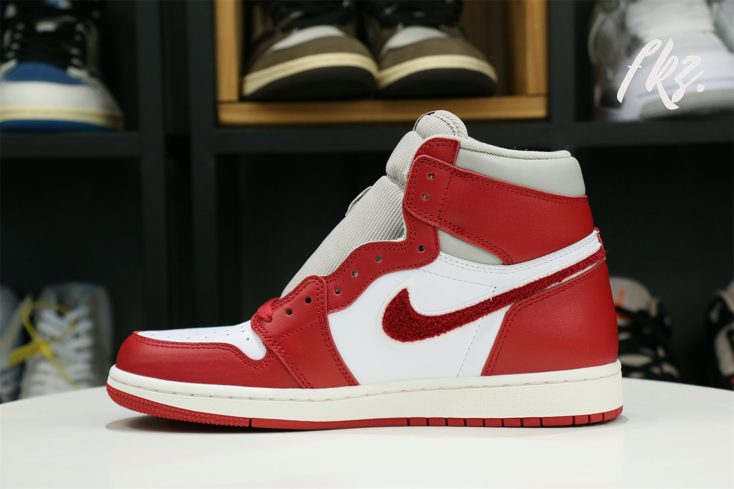 Air Jordan 1 Low OG Starfish Newstalgia Chenille 2022