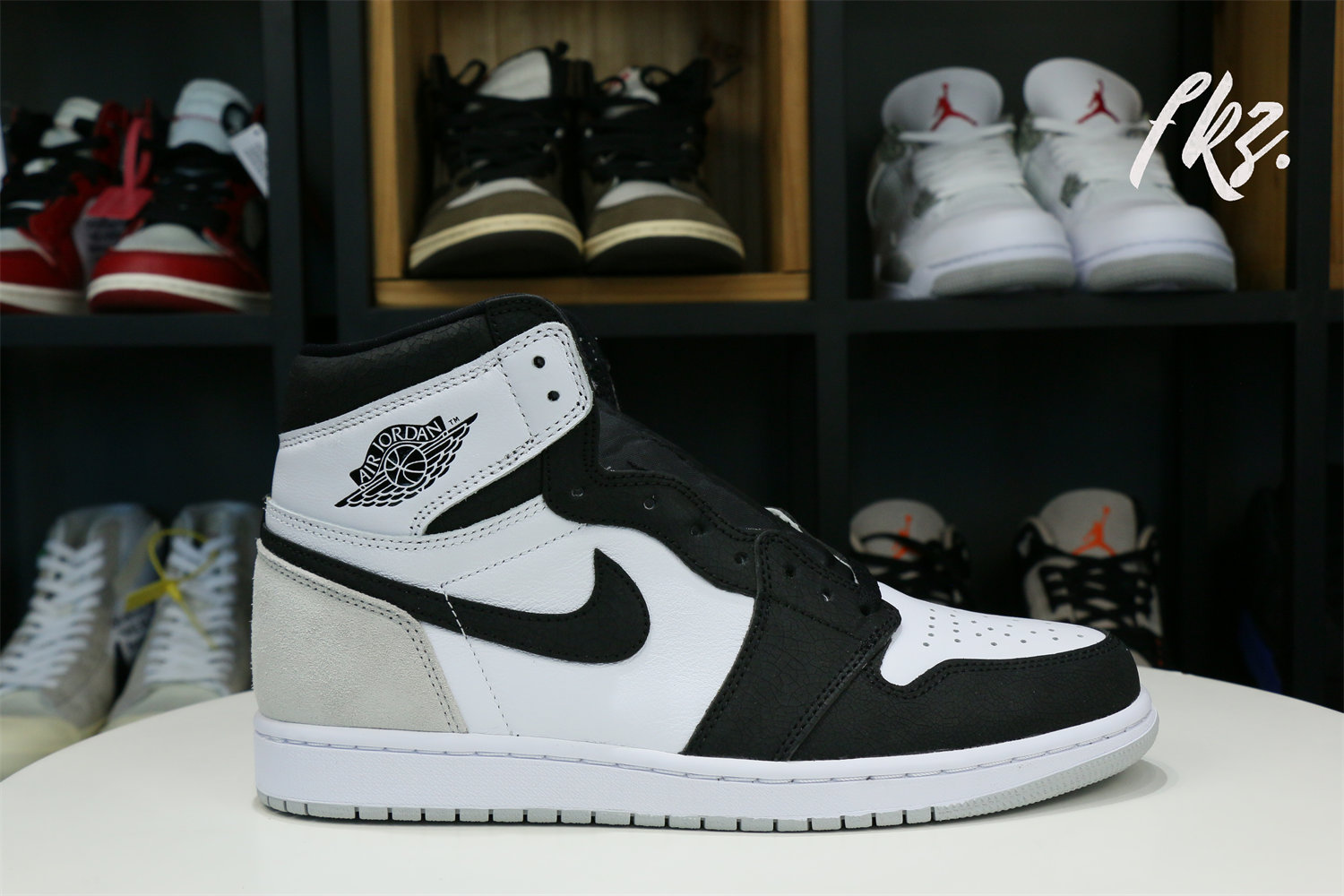 Air Jordan 1 Retro High OG Bleached Coral 2021