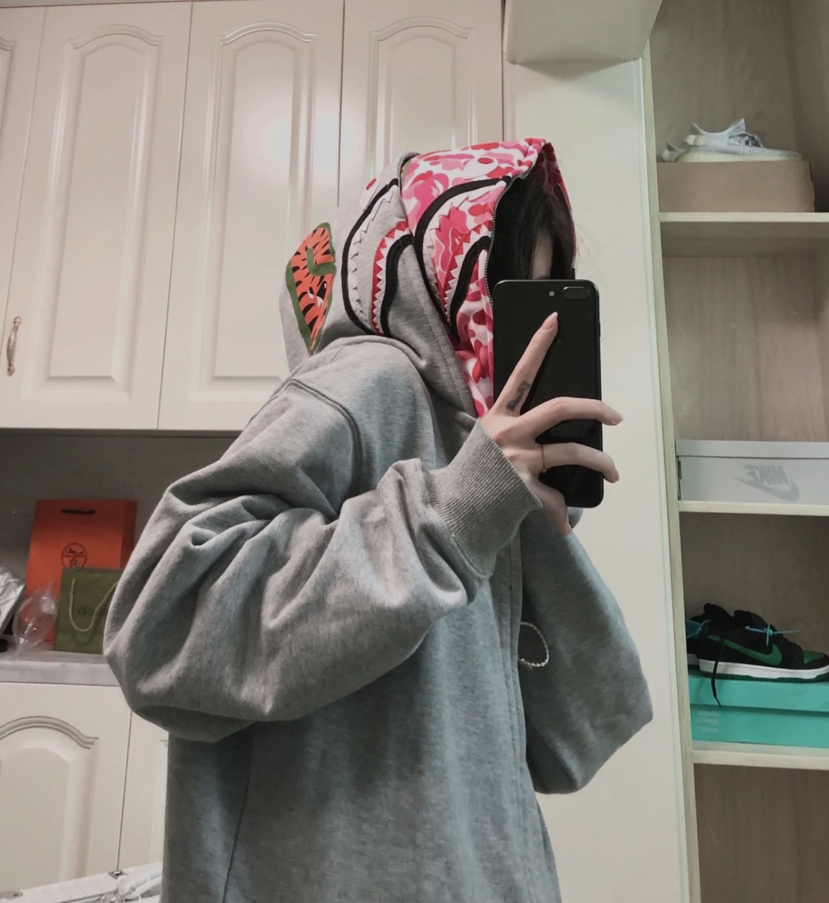 BAPE co-branded tiger head shark gray and pink double hoodie