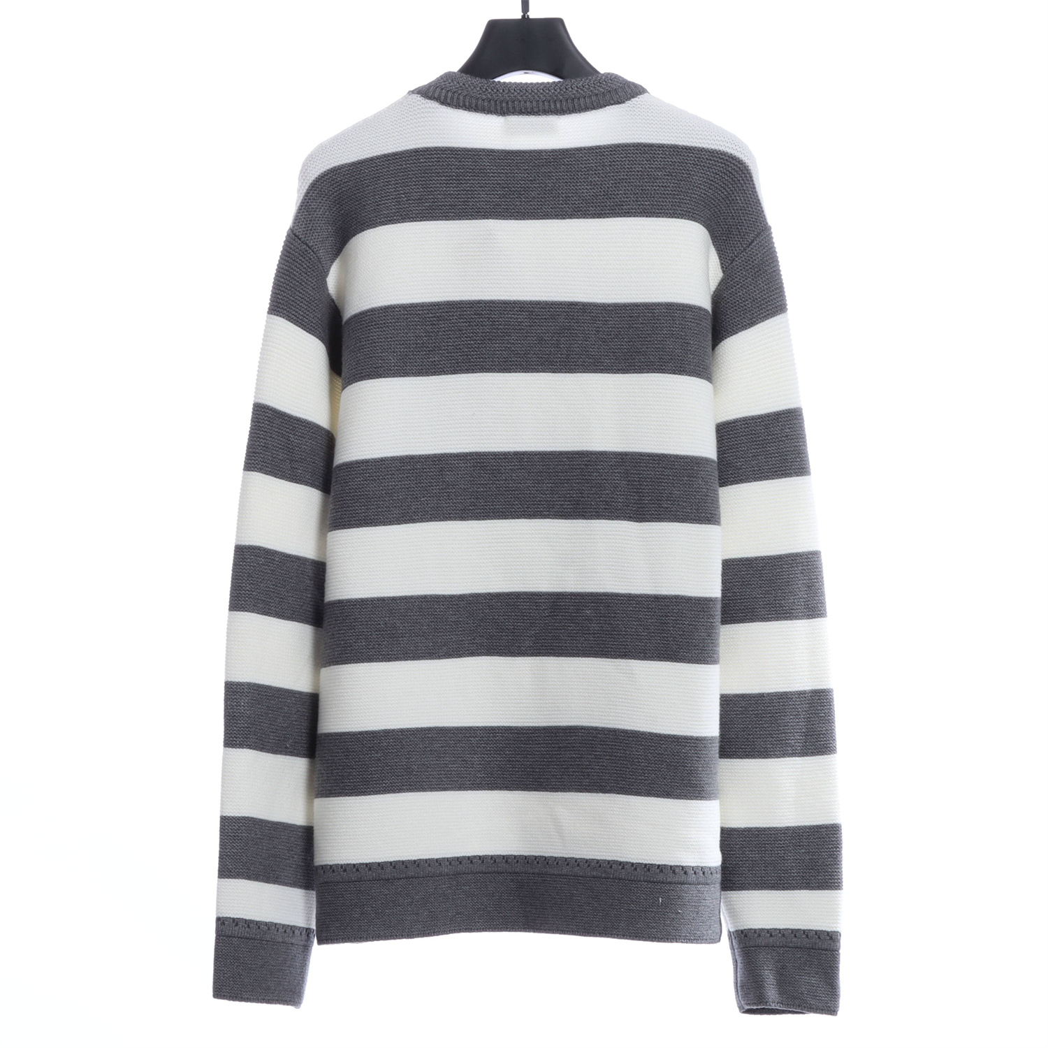 Loevve 22SS autumn and winter new round neck striped patch sweater
