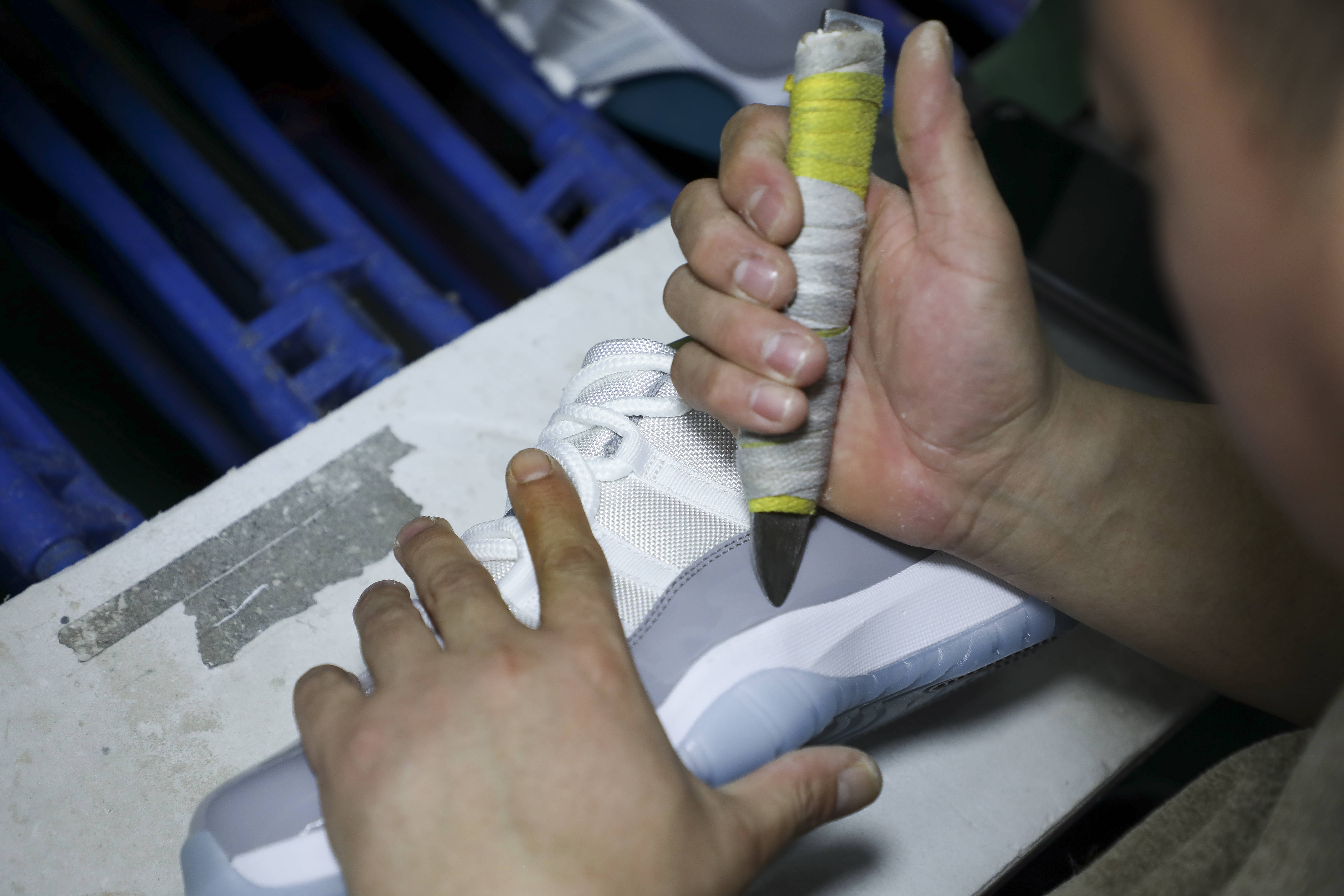 Air Jordan 11 Retro Low Cement Grey 2023 (LN5 A1 Batch)