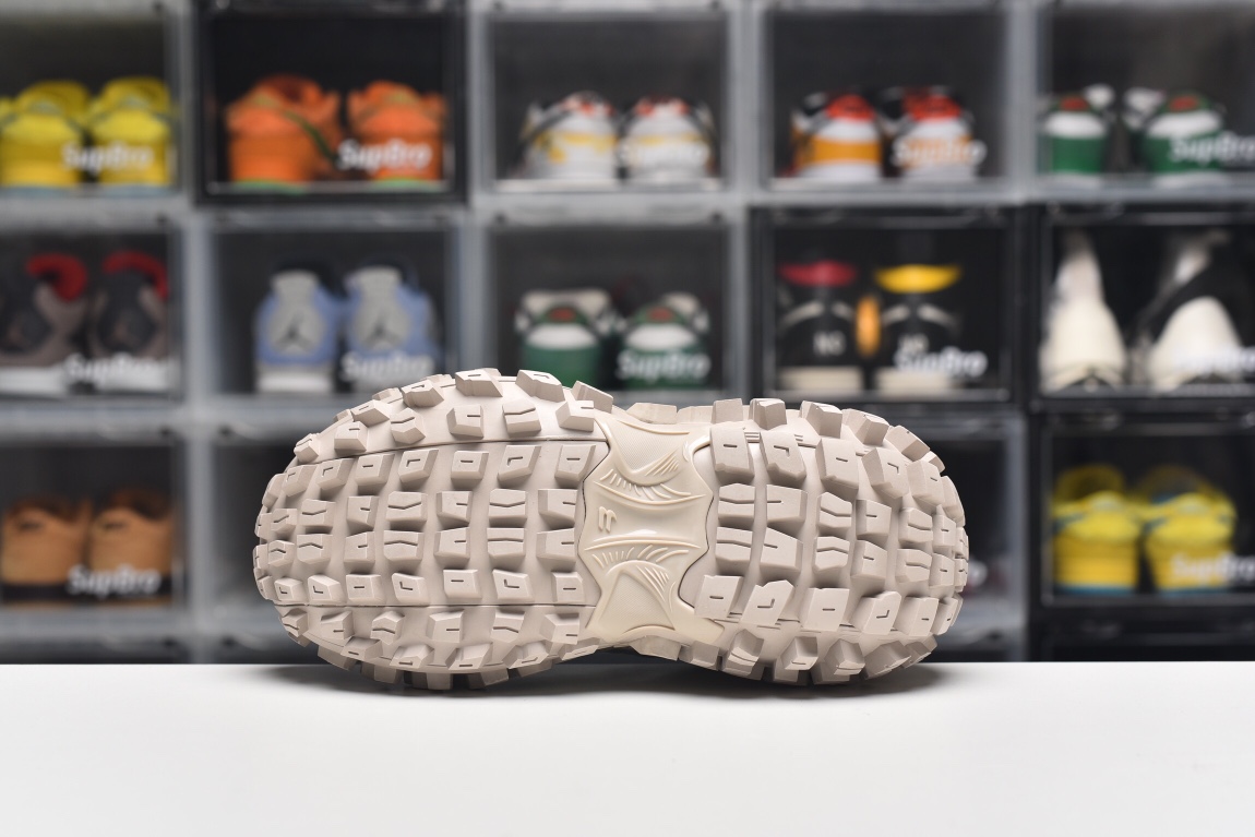 Balenciag* Defender Beige Brown