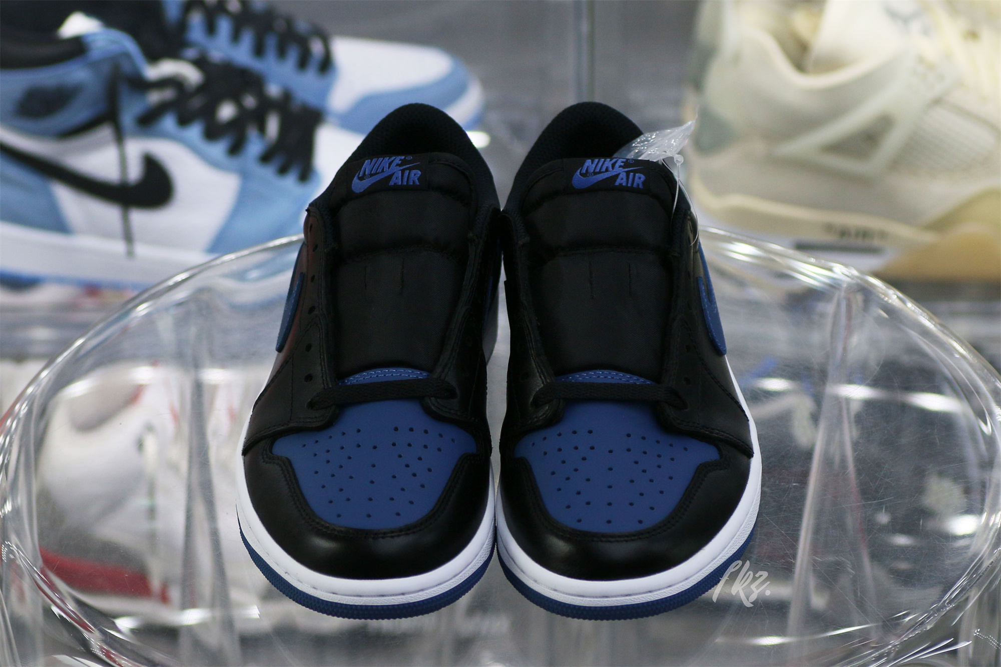 Air Jordan 1 Retro Low OG Mystic Navy