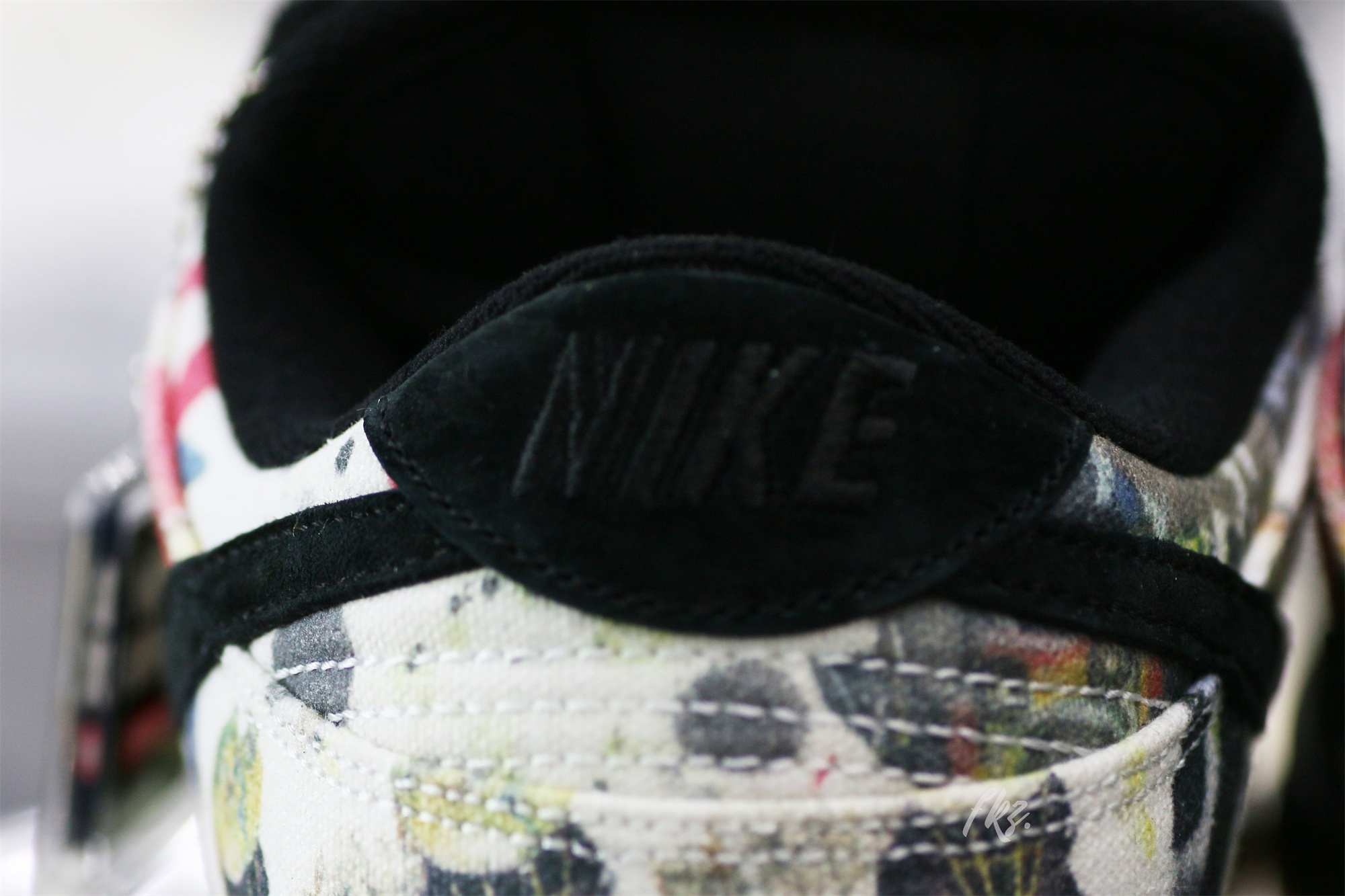 Supreme x Nike SB Dunk Low 2023