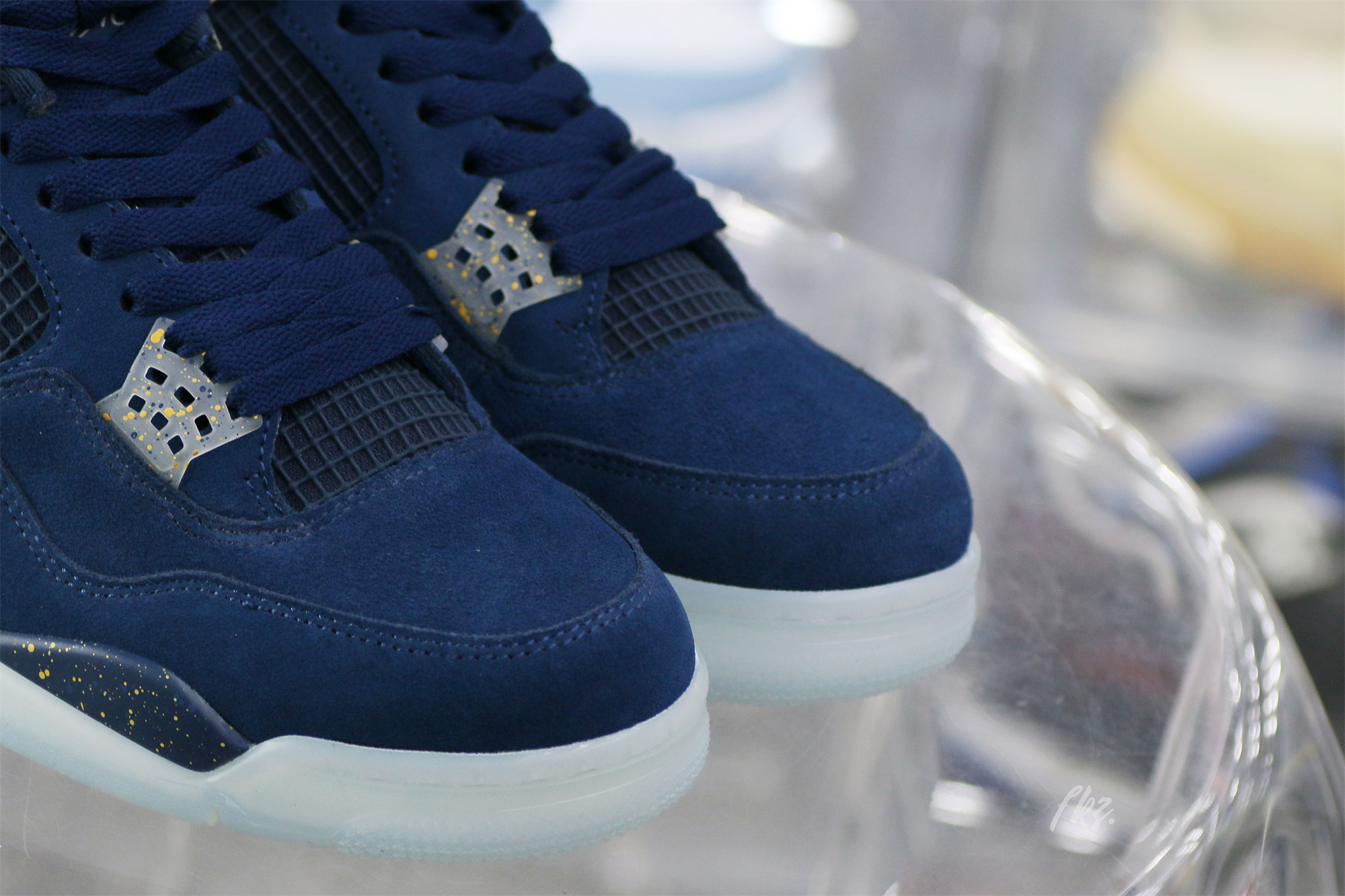 Air Jordan 4 Retro Michigan (PE)