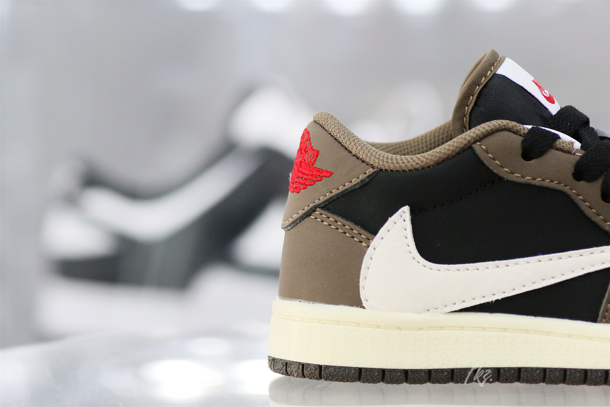 Travis Scott X Air Jordan 1 Low ‘Cactus Jack’ Kid