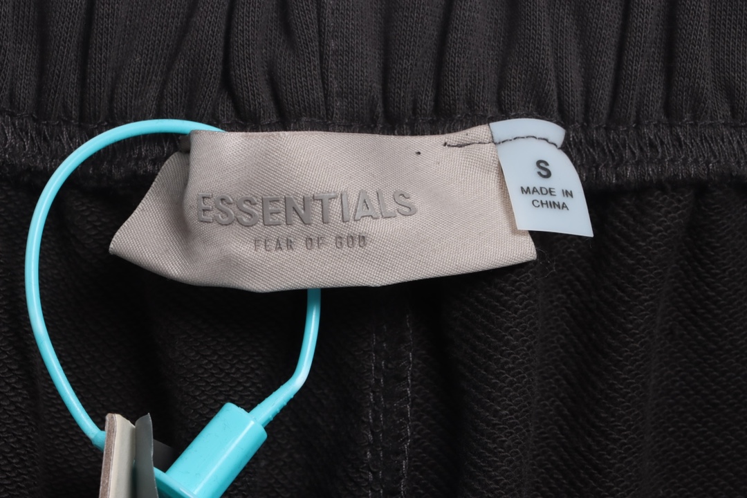 FOG Eighth Season Flocked Print Letter Shorts