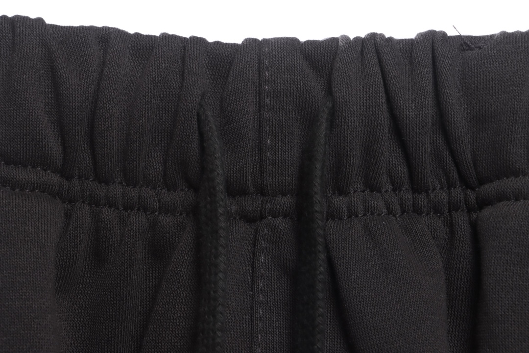 FOG Eighth Season Flocked Print Letter Shorts