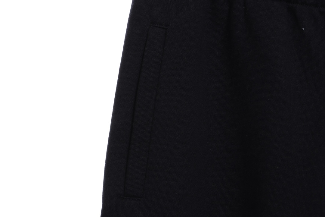 OW ink hand-painted graffiti arrow shorts