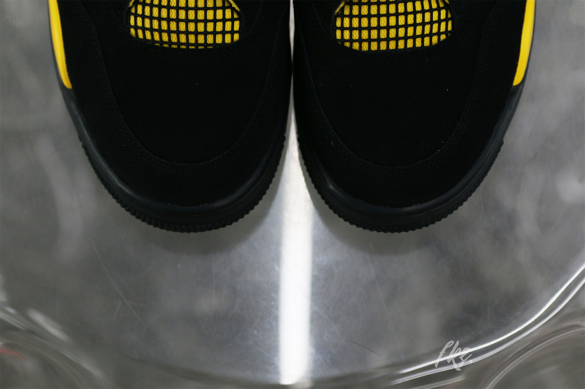 Air Jordan 4 Retro Thunder 2023 (LN5 A1 Batch)