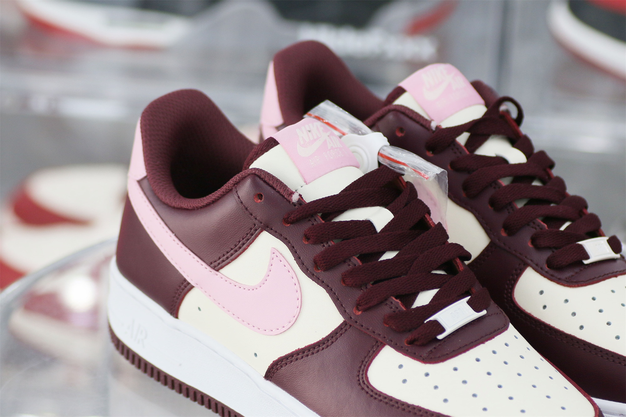 Nike Air Force 1 Low ’07 Valentine’s Day (2023)