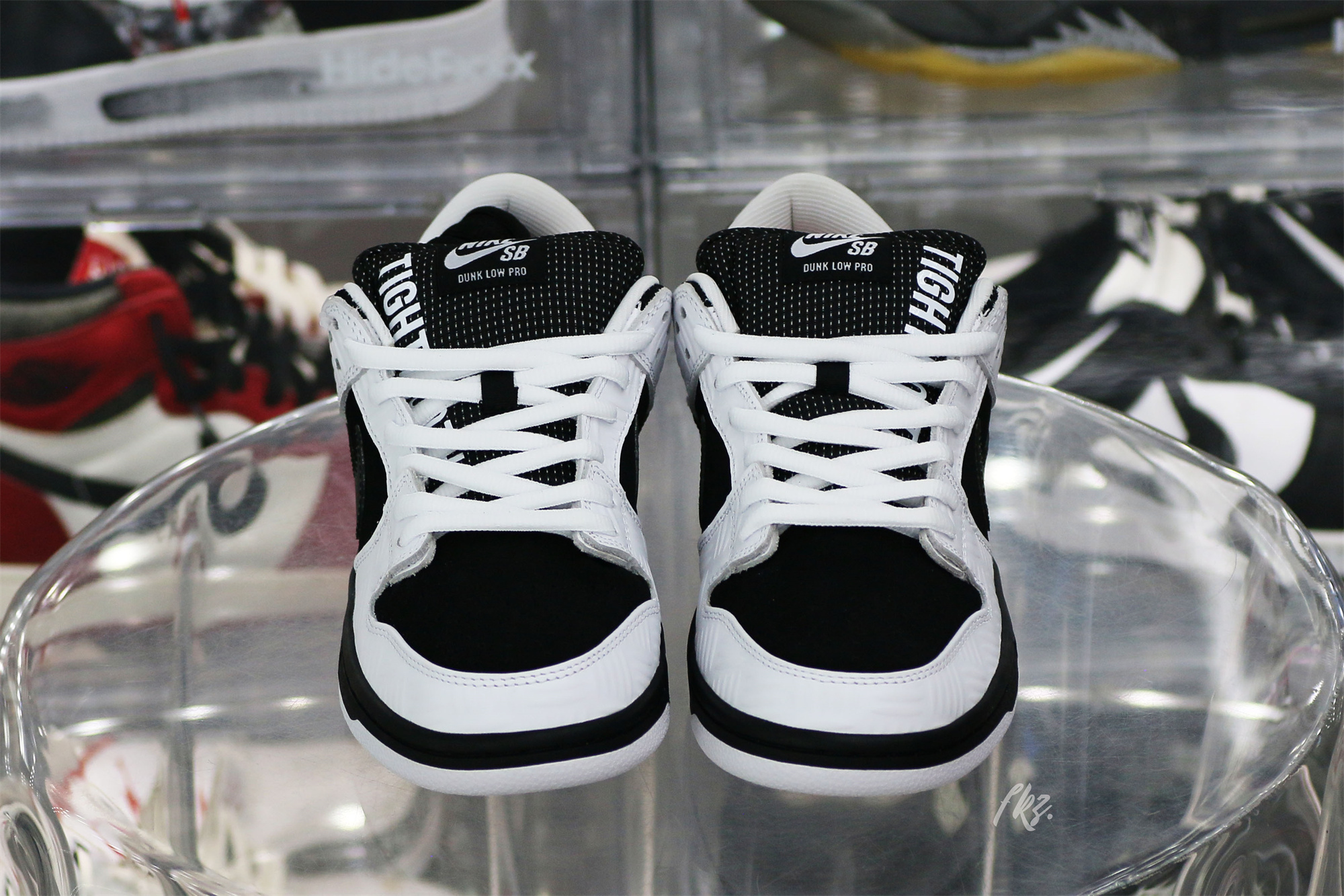 Nike SB Dunk Low TIGHTBOOTH