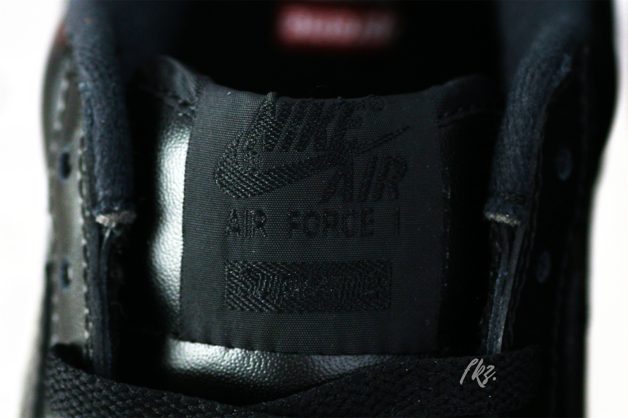 Nike Air Force 1 Low Supreme Black