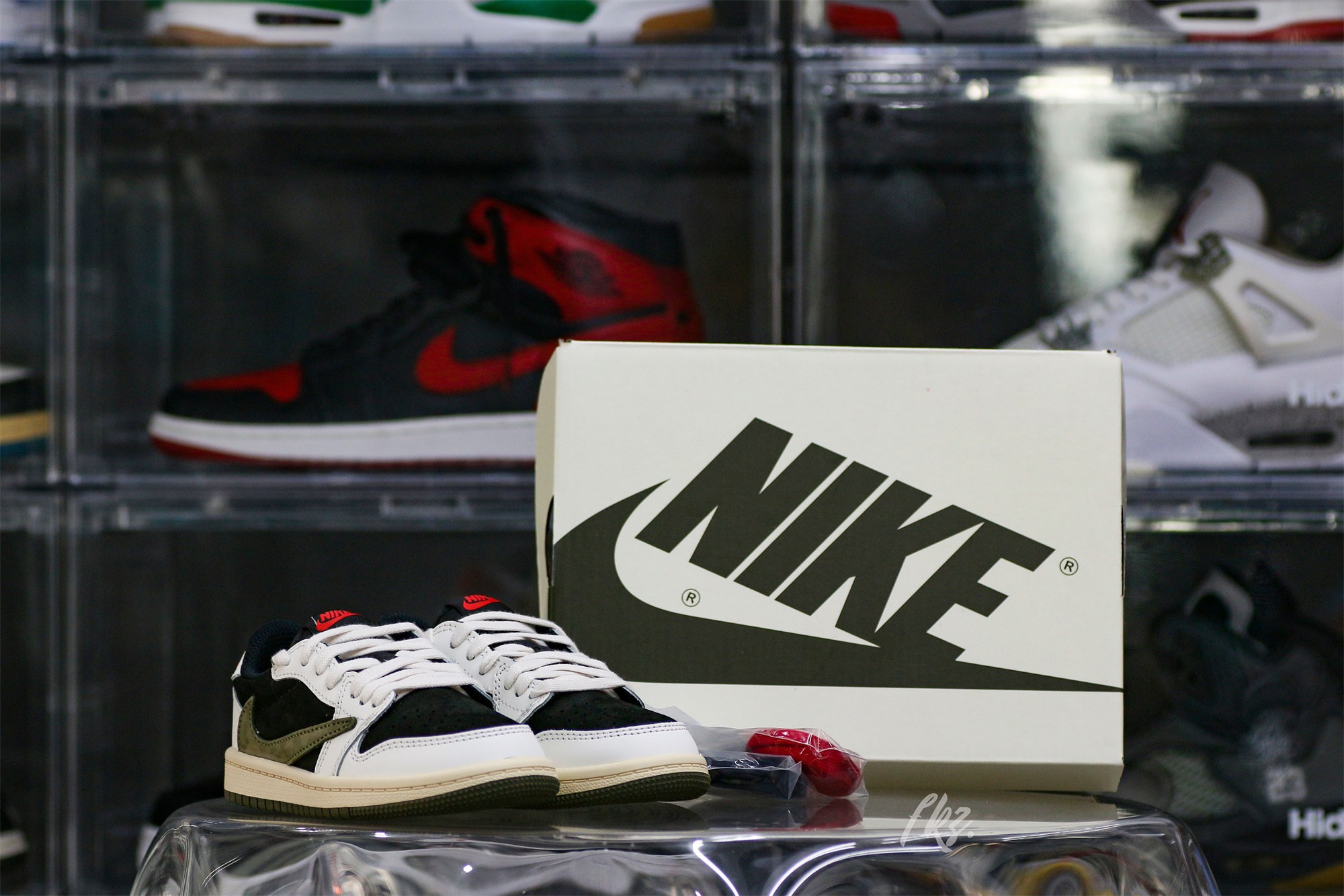 Travis Scott x Jordan 1 Retro Low OG SP Olive Kid (LN5 A1)