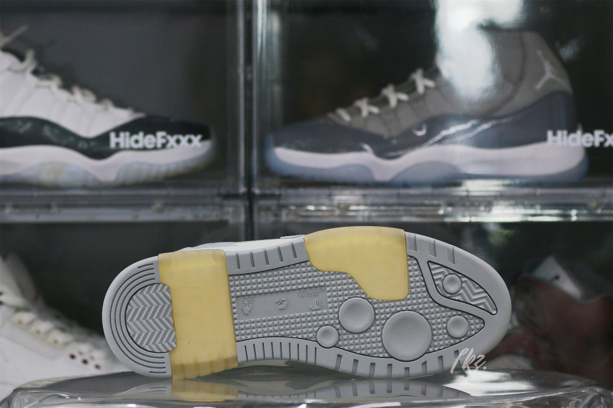 OFF-WHITE White & Gray Out Of Office Sneakers