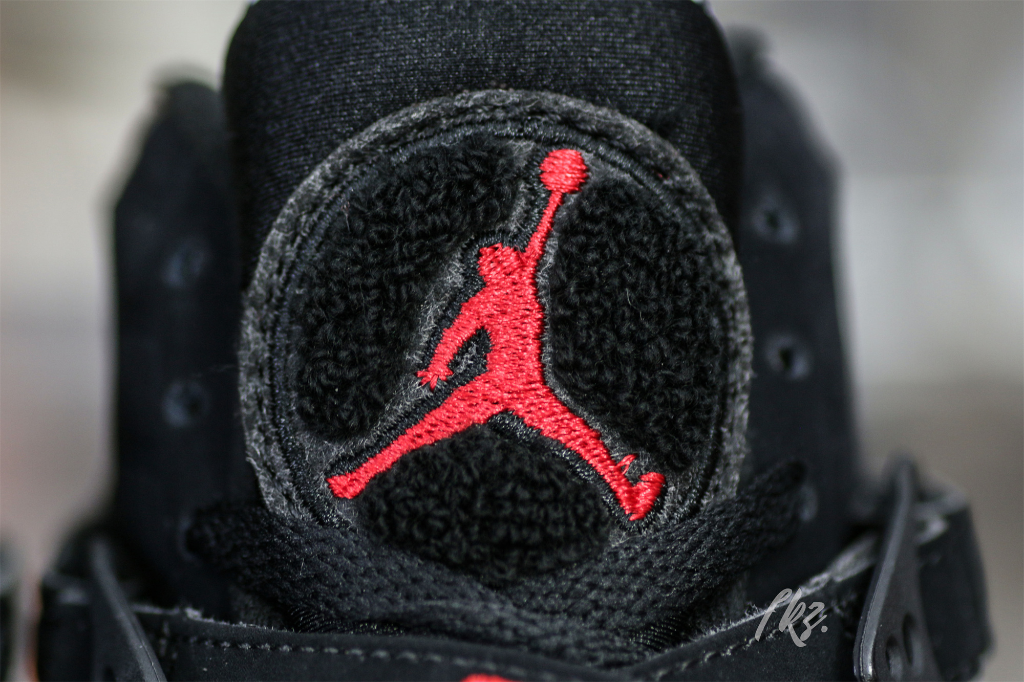 Air Jordan 8 Playoffs 2023