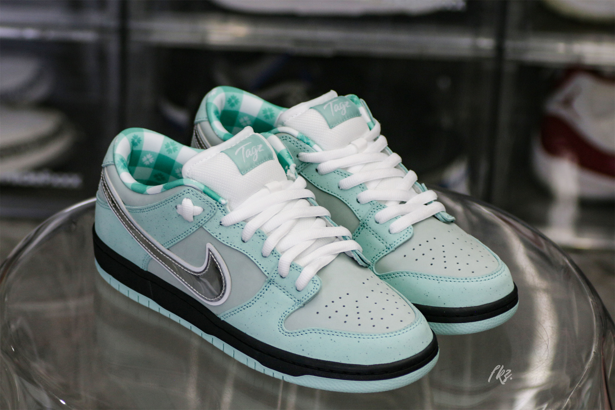 Tiffany & C0. X Nike Dunk Low Lobster