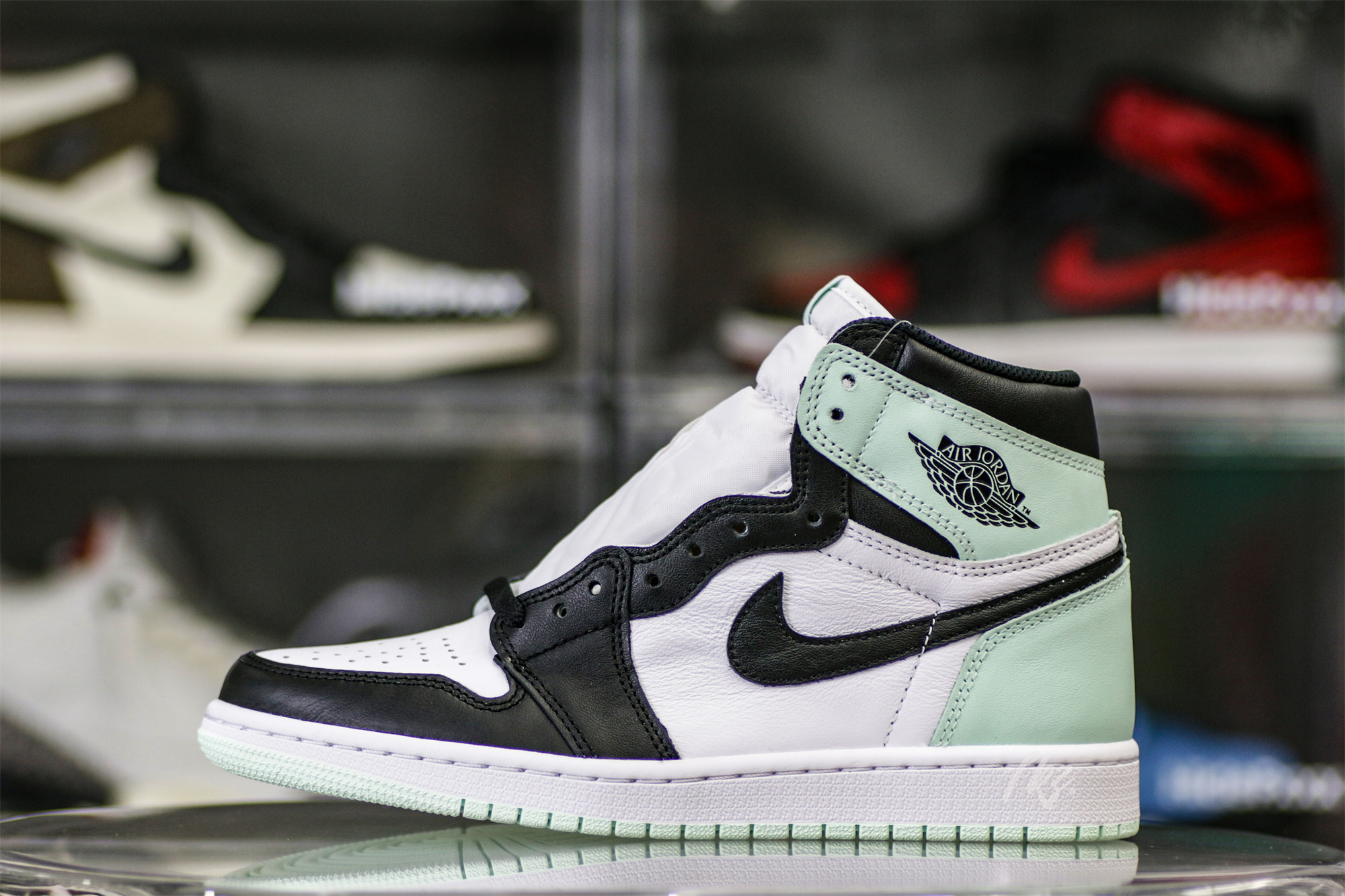 Air Jordan 1 Retro High OG NRG Igloo