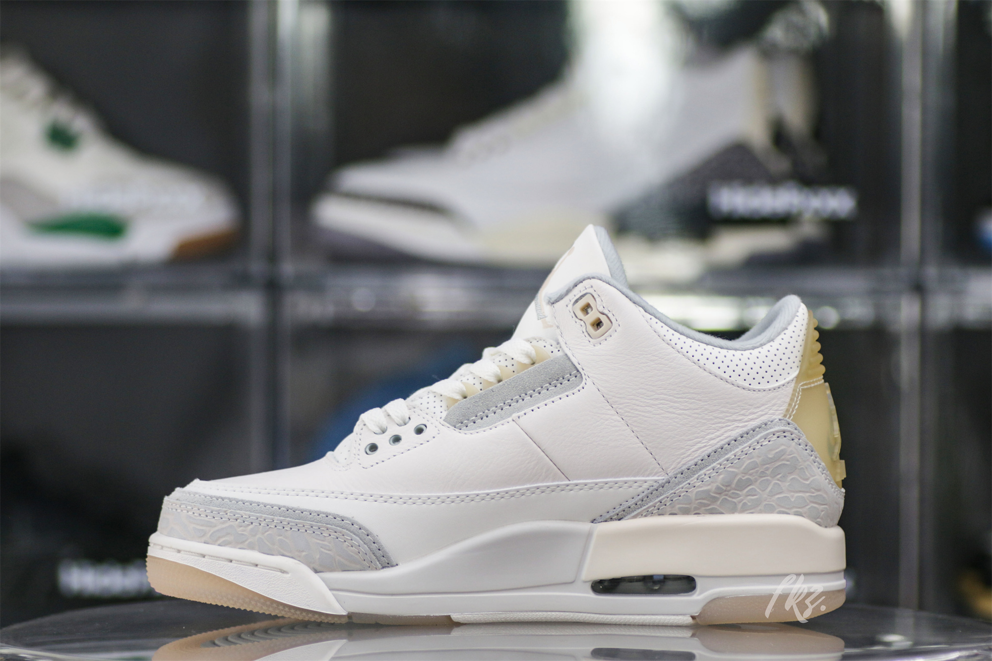 Air Jordan 3 Retro Craft Ivory (LN5 A1)