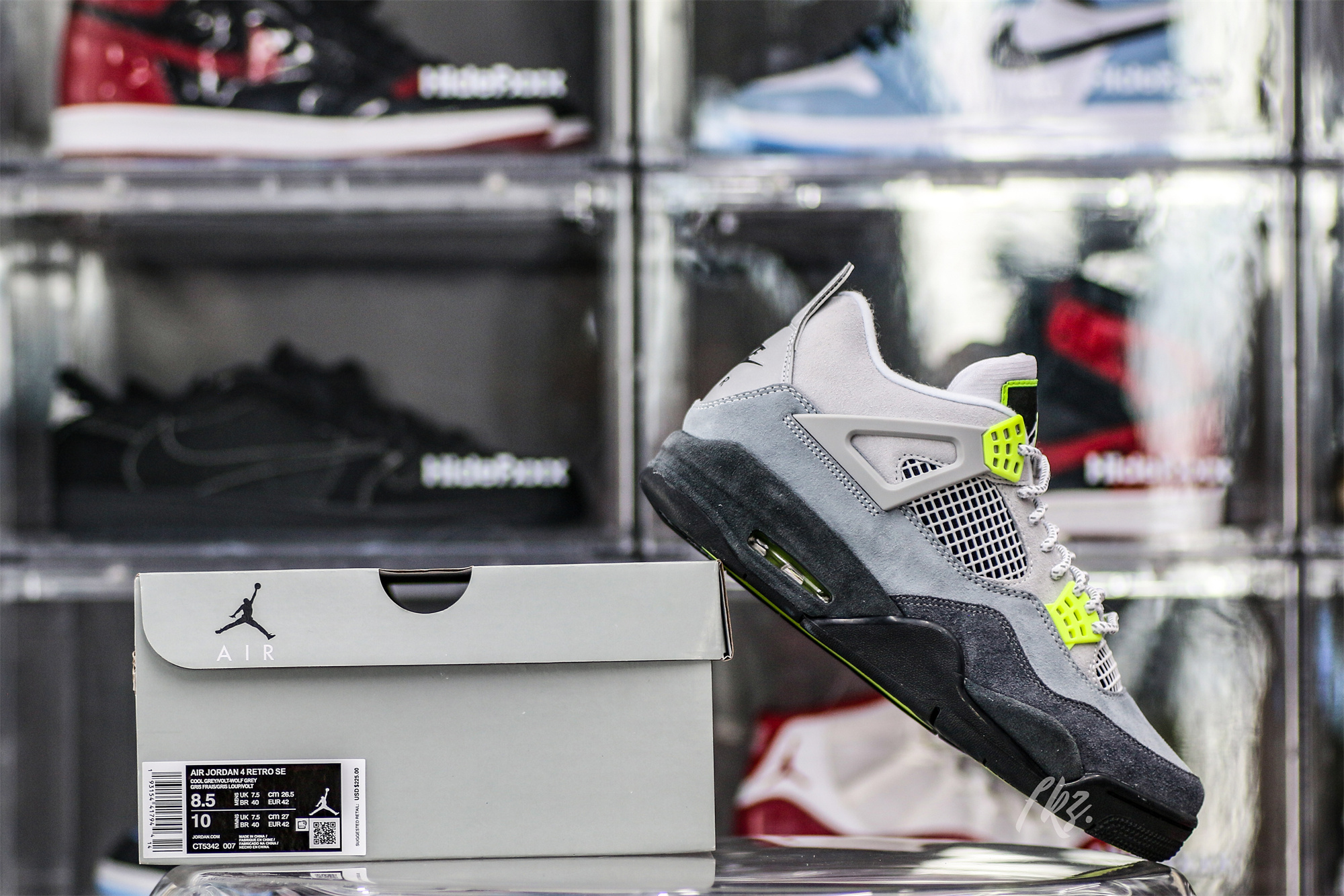 Air Jordan 4 Retro SE Neon