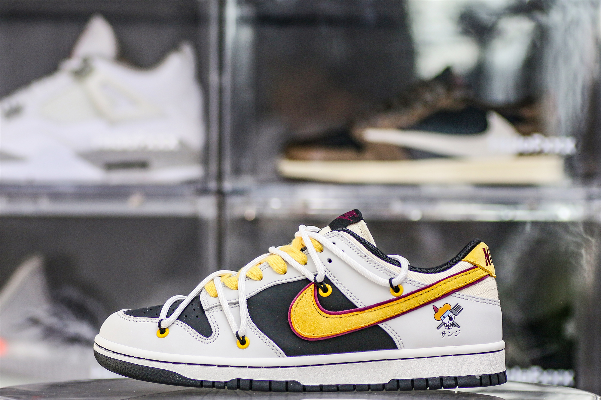 Otomo Katsuhiro x Nike Dunk One Piece Luffy White Yellow