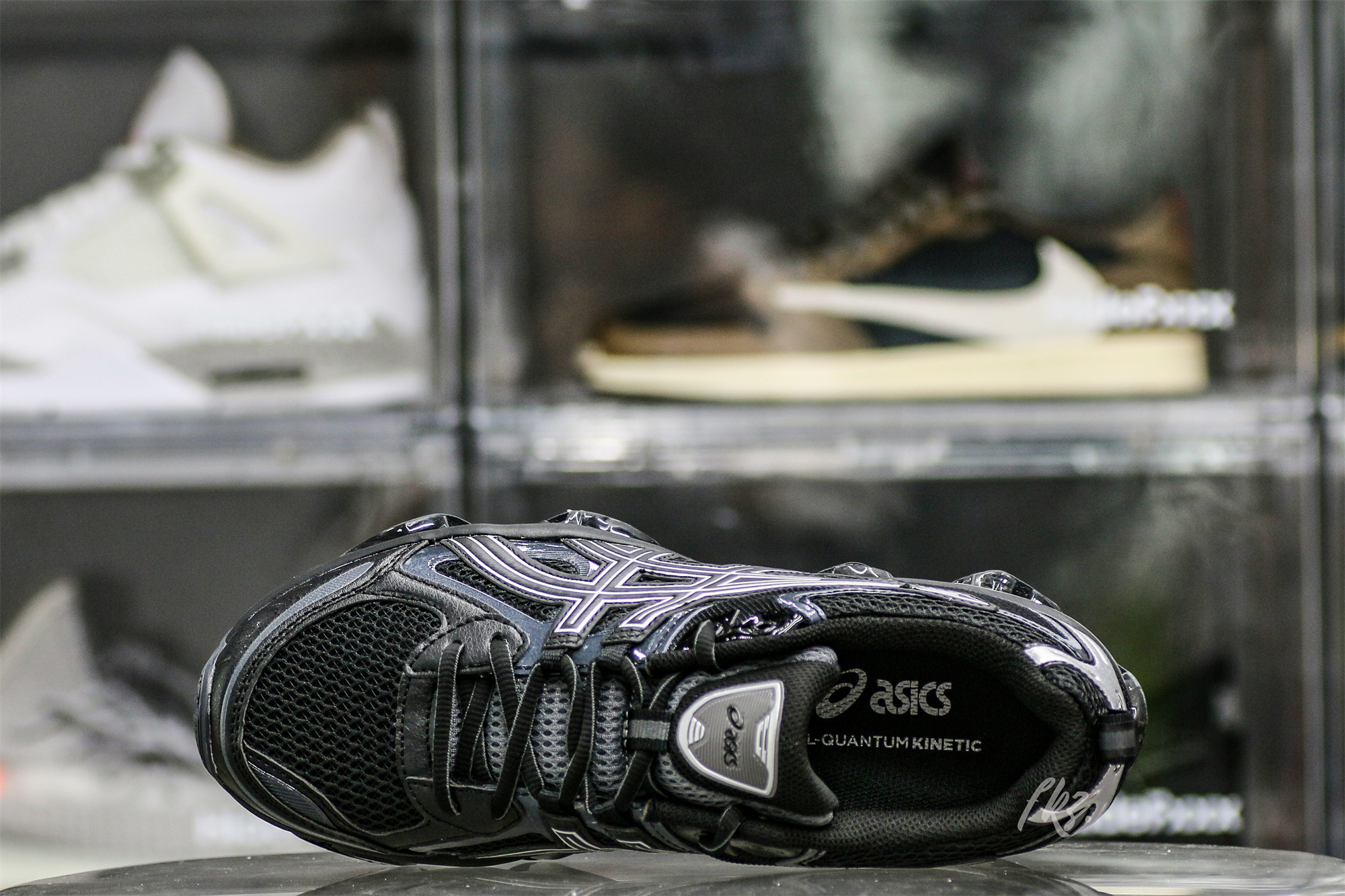 Gel Quantum Kinetic Graphite Grey Black