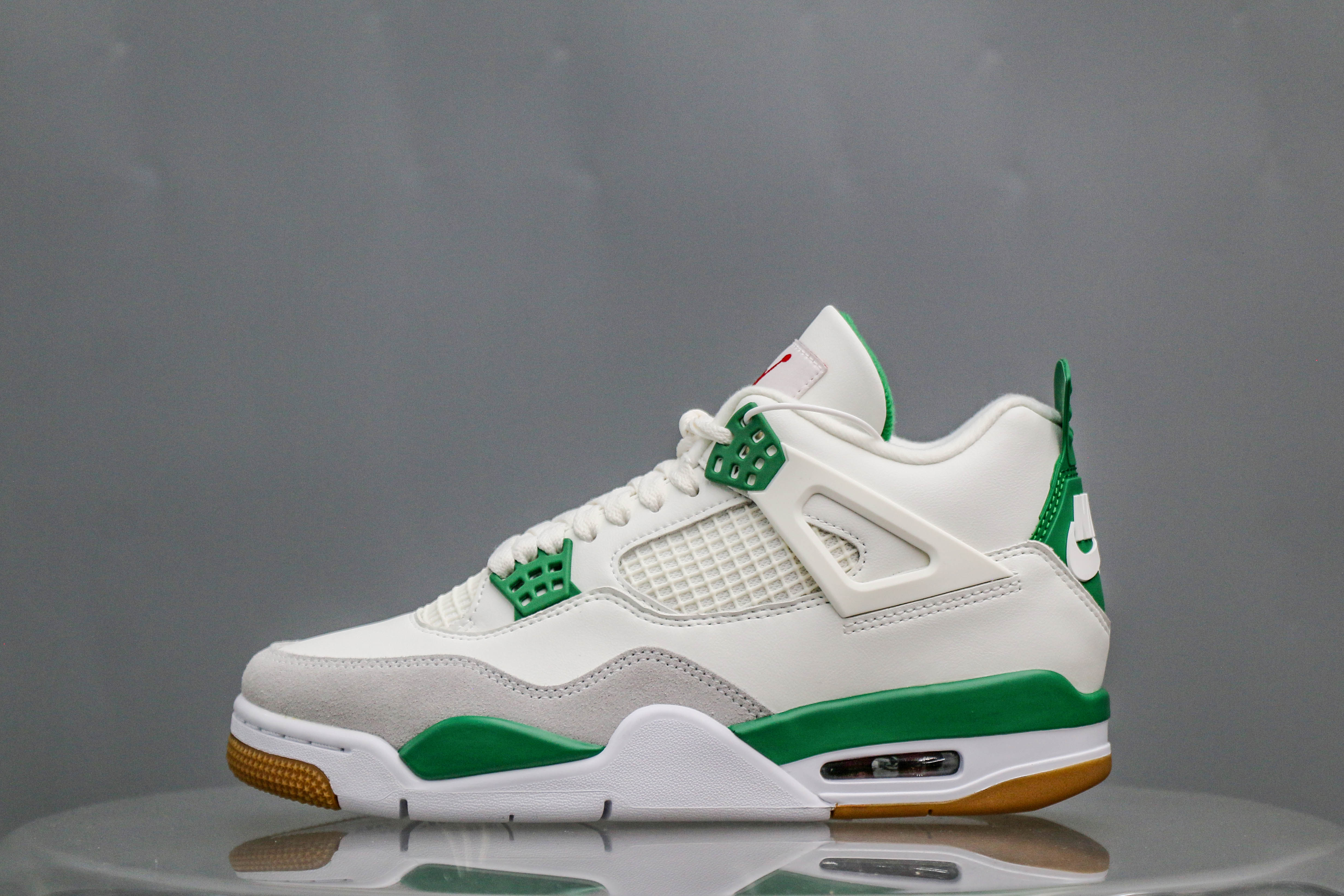 Air Jordan 4 Retro Pine Green 2023 (A2 Batch)