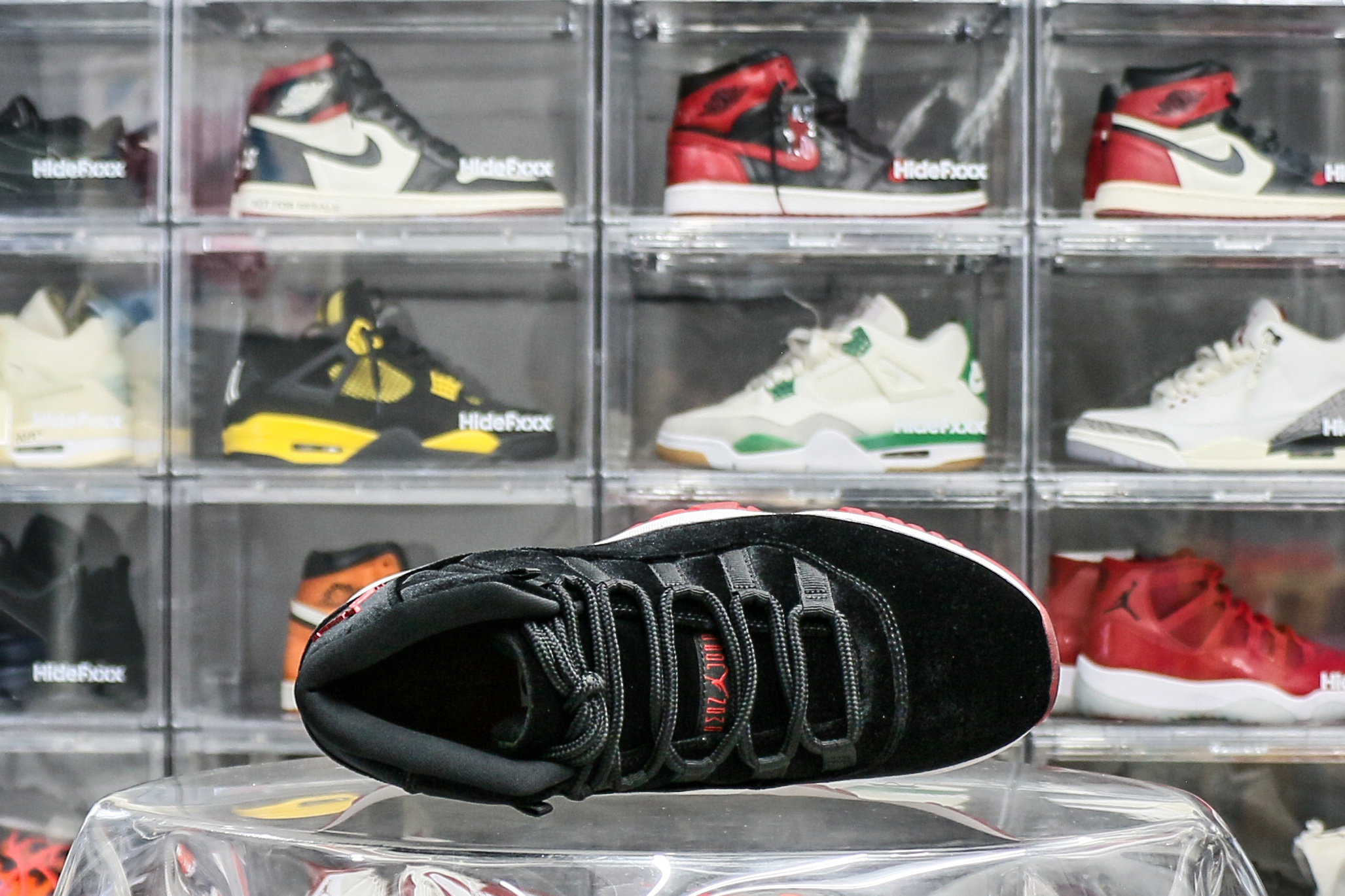 Wmns Jordan 11 Retro Bred Velvet (Ln5 A1)