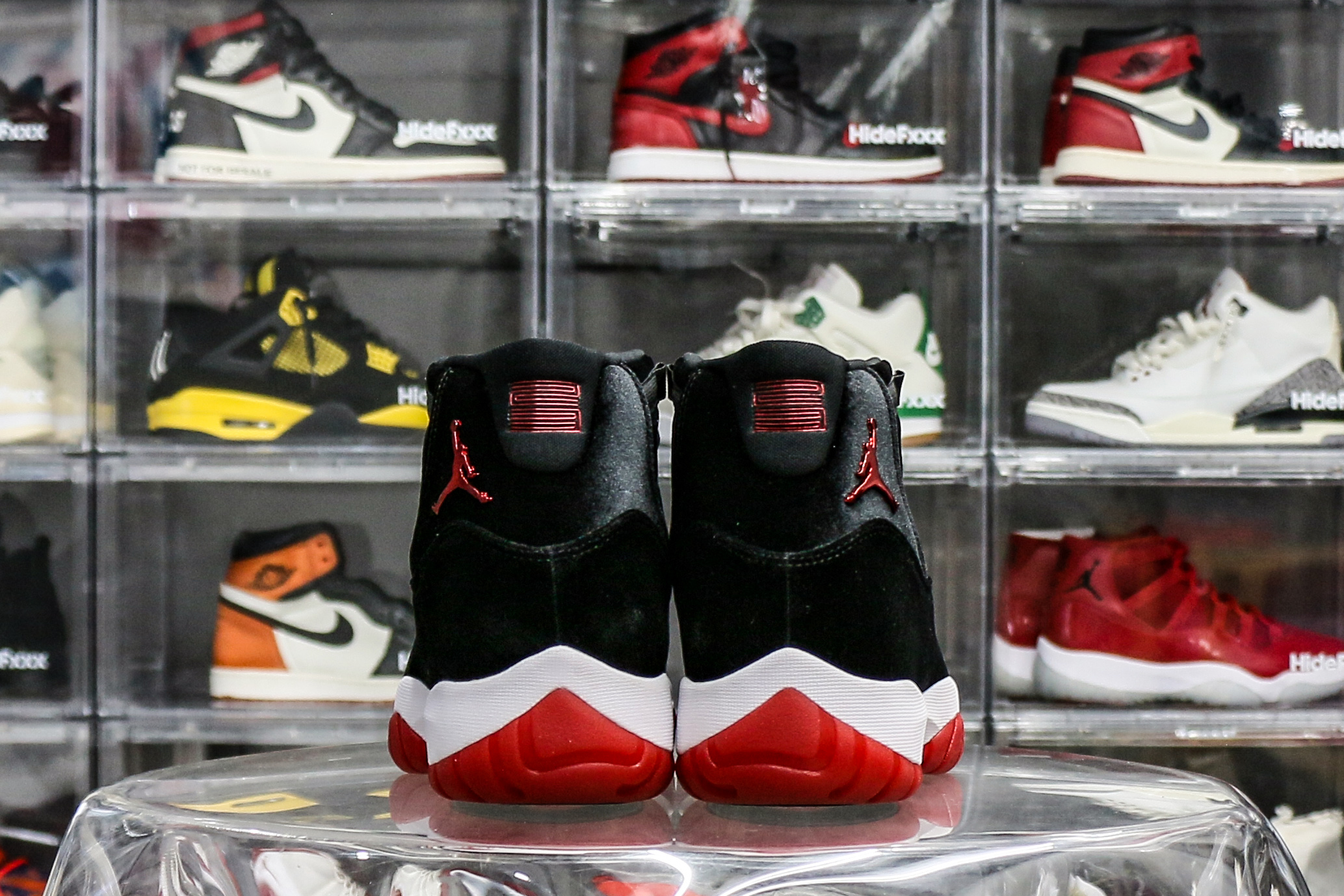 Wmns Jordan 11 Retro Bred Velvet (Ln5 A1)