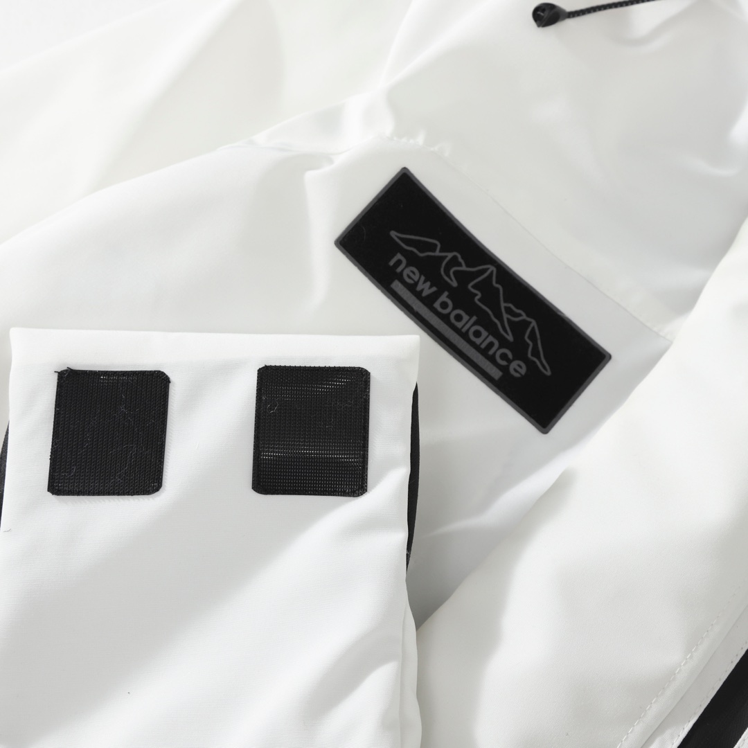 New Balance Solid-color Fur-trimmed Mid-length Hooded Down Jacket