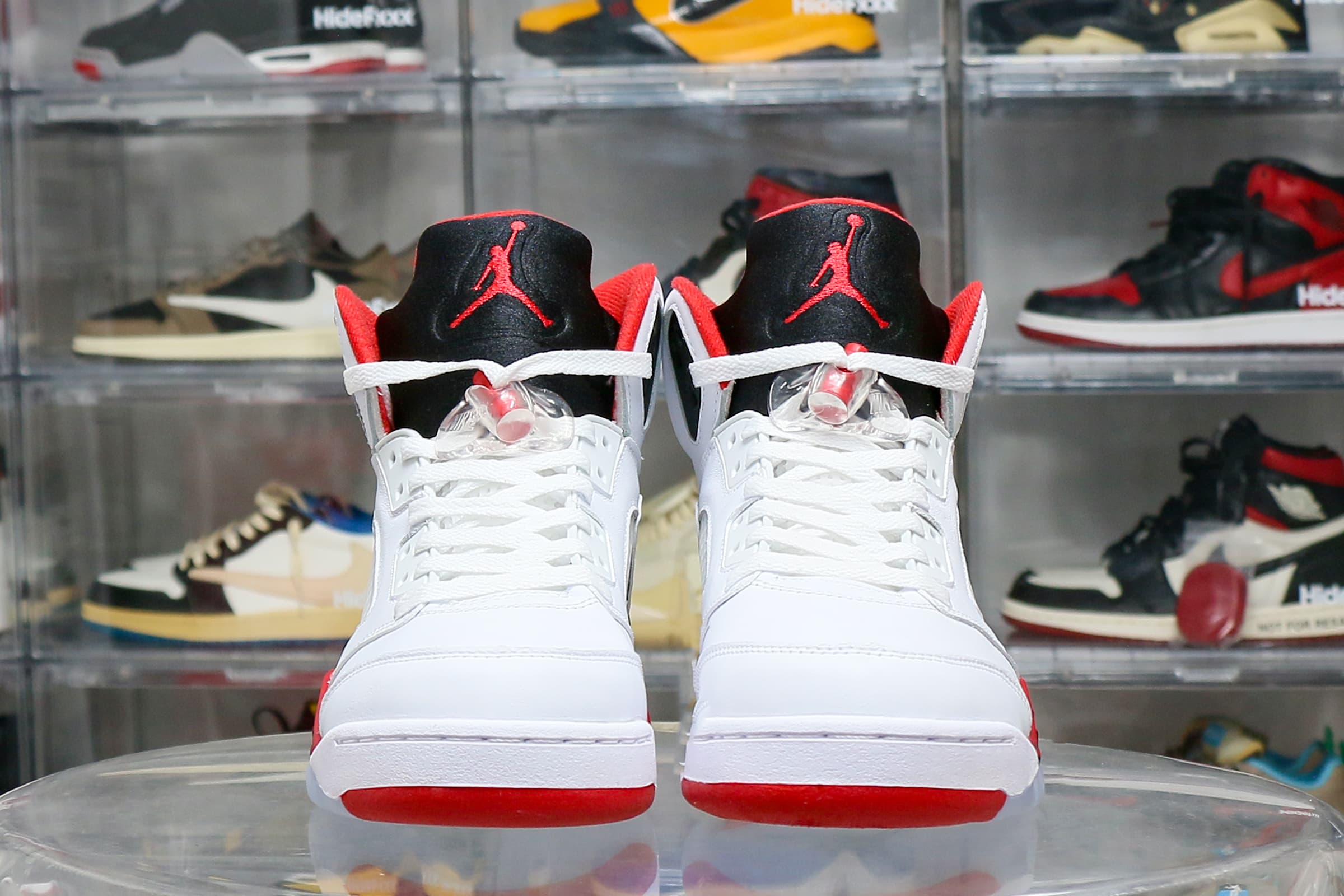 Air Jordan 5 Fire Red Black Tongue 2025 (Ln5 A1)